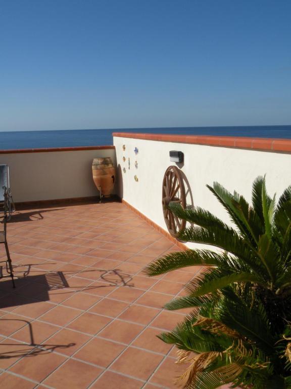 Hotel Terrazze Sul Mare Melito Di Porto Salvo Extérieur photo